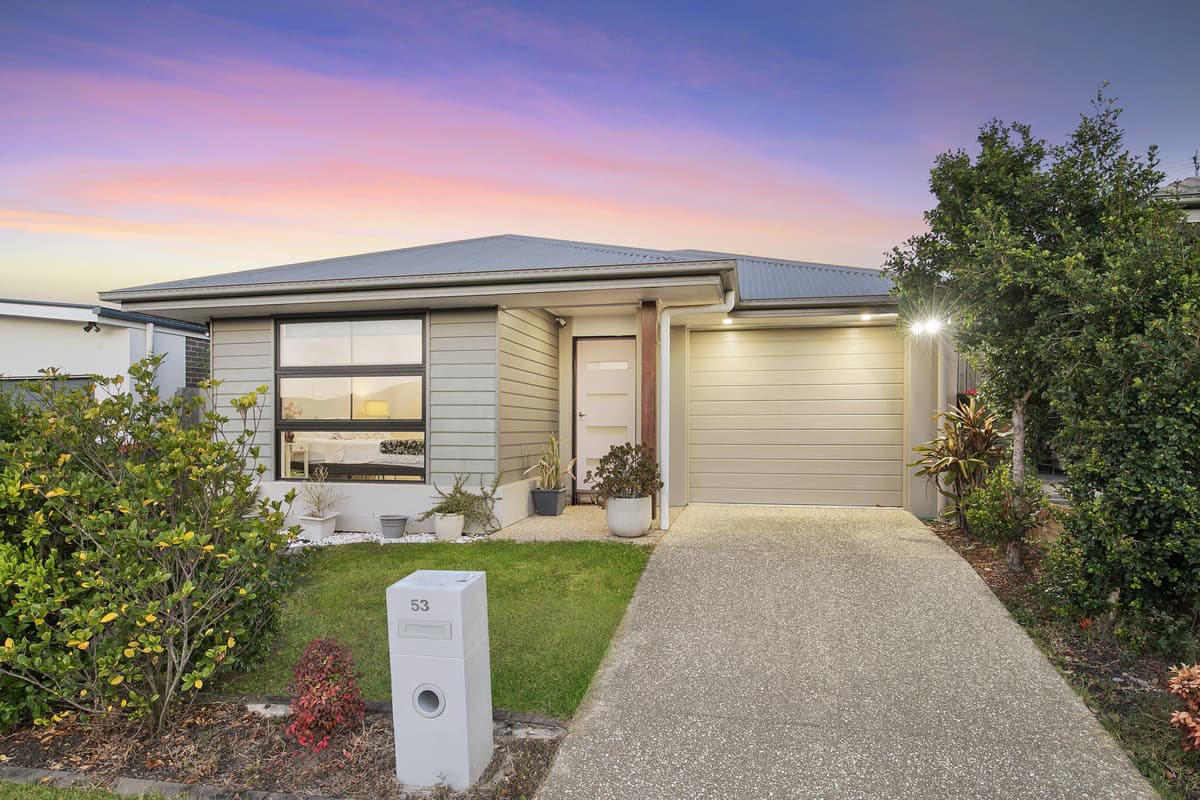 Walk to the School, Daycare and future Freshwater Village!